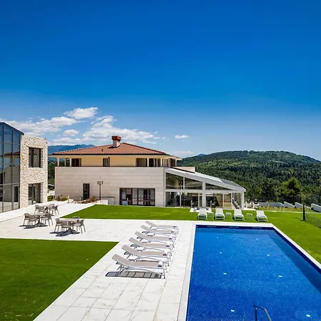 Luxury Estates - Coral 5*