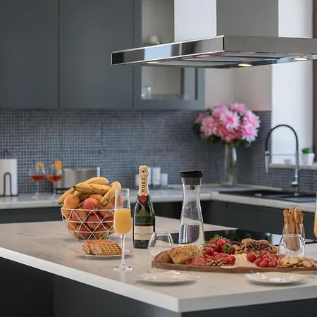 Luxury Estates - Coral