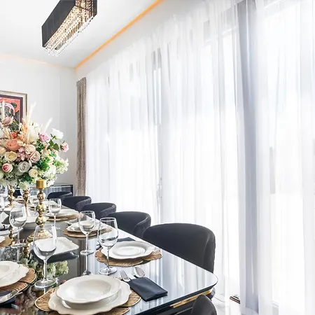 Luxury Estates - Coral