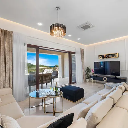 Guest house Luxury Estates - Coral