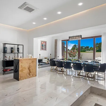 Luxury Estates - Coral 5*