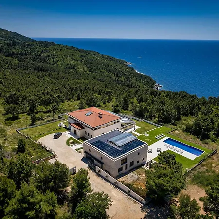 Luxury Estates - Coral Guest house 5*