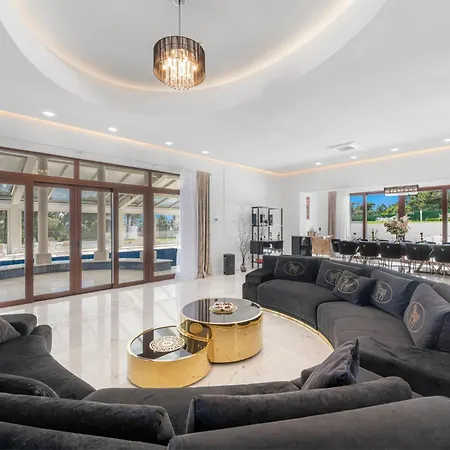 Luxury Estates - Coral 招待所